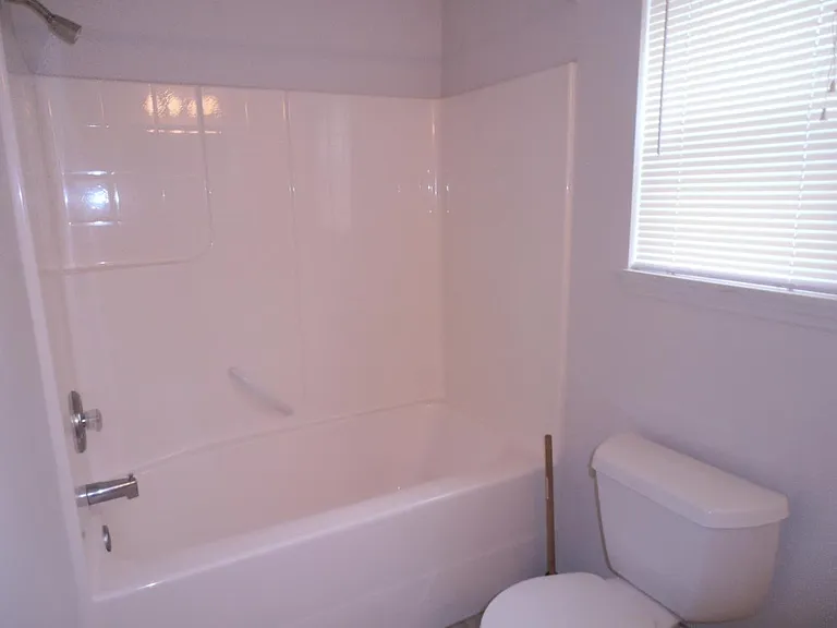 5643 46th Ln SE — Photo 7