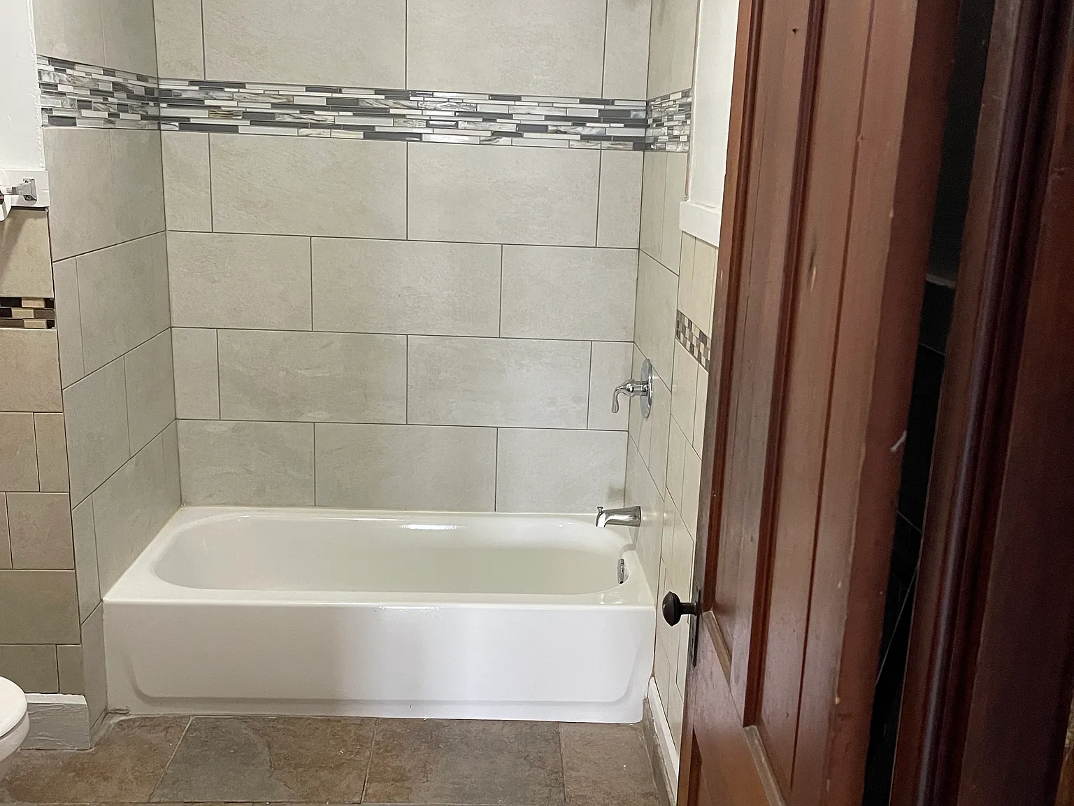 2 bed, 1100 sqft, $1,100 — Photo 4