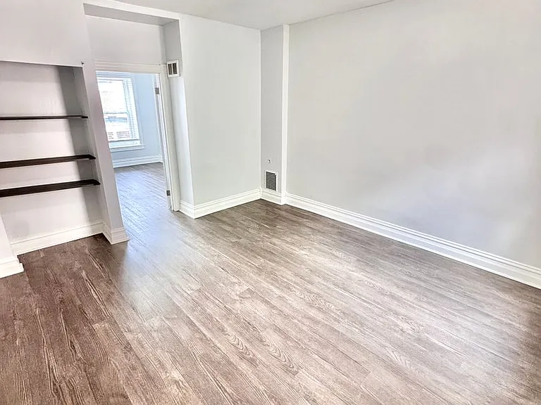 1410 W Turner St — Photo 2