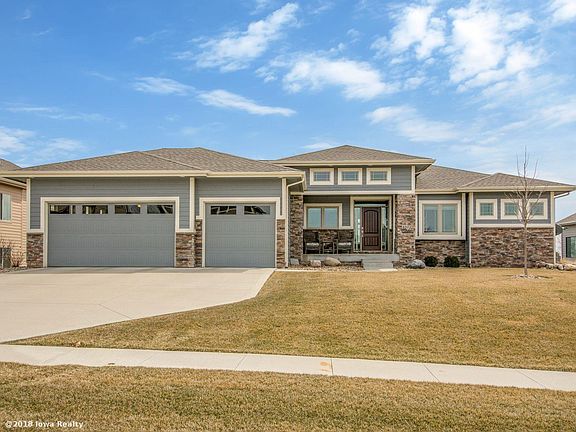 2nd image of 4003 NE Bellagio Cir