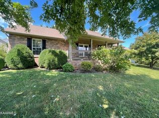 5572 J Riley West Dr, Greenback, TN 37742
