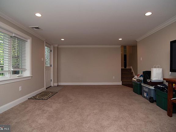 4th image of 3031 Bristol Rd