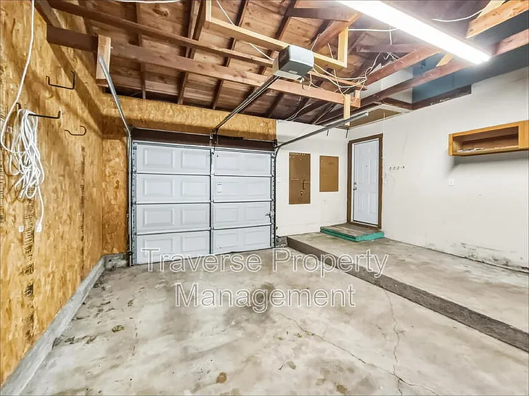 304 S Waco St — Photo 19