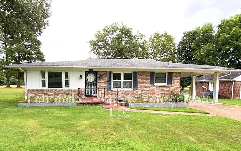 3 bed, 2.0 bath, 1283 sqft, $1,225 — Photo 1