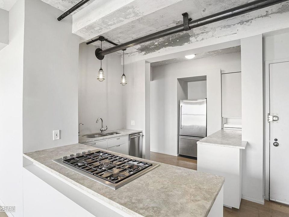 2nd image of 143 Avenue B #9FG
