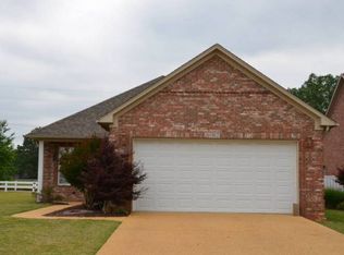412 Huntington Ct, New Albany, MS 38652