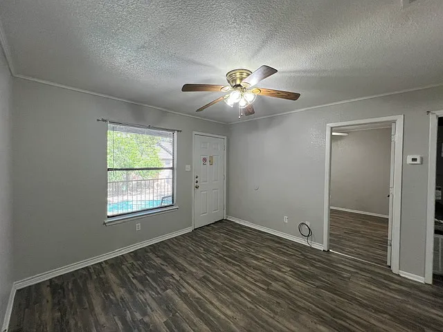 1624 Aquarena Springs B114 - 1 — Photo 2