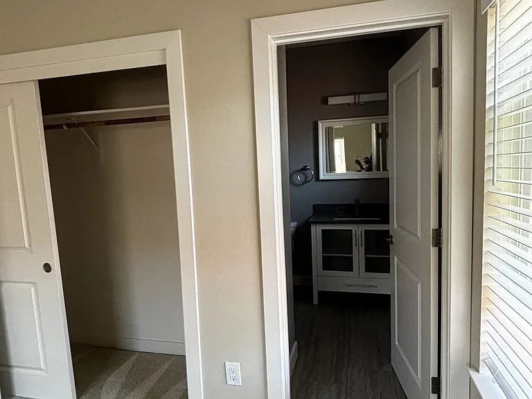 840 Civic Center Dr — Photo 32