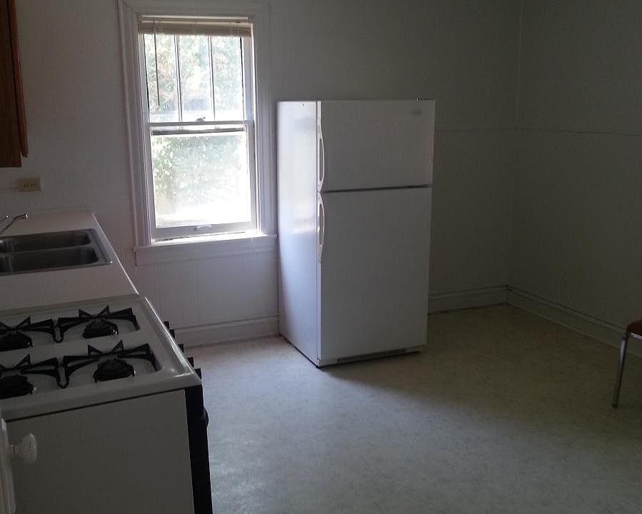 1st image of 310 S Avenue I APT C