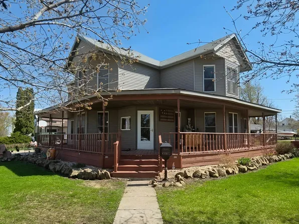 321 5th Ave SE, Pipestone, MN 56164