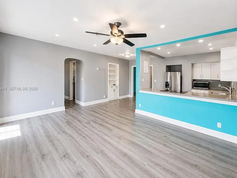 529 NW 8th St — Photo 4