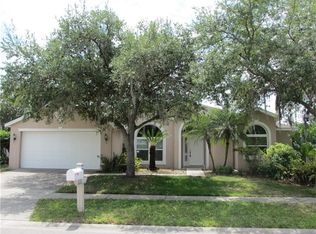 1632 Brooksbend Dr, Zephyrhills, FL 33543