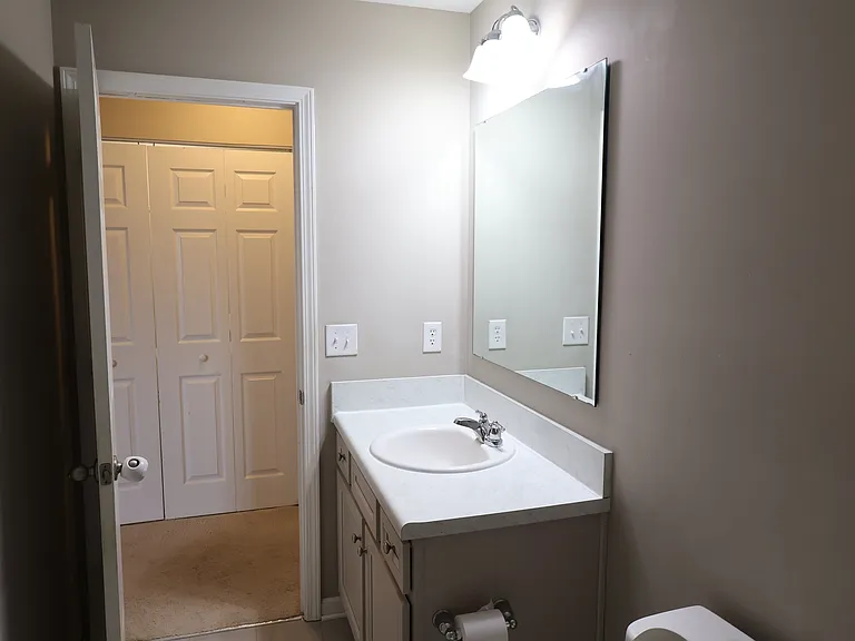 1899 Lakecrest Dr — Photo 55