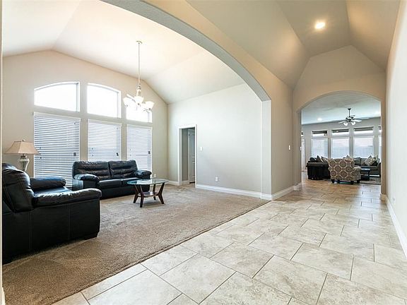 5th image of 18307 Dalyell Dr