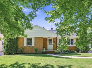 422 E Mission Rd, Green Bay, WI 54301