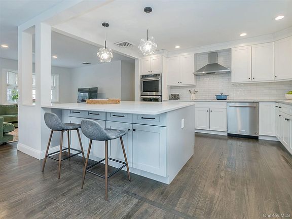 3rd image of 16 Underhill Road