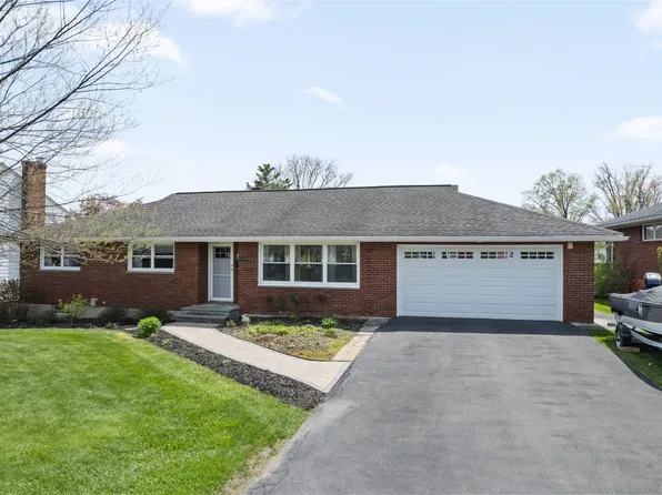 2718 Columbia Dr, Endwell, NY 13760