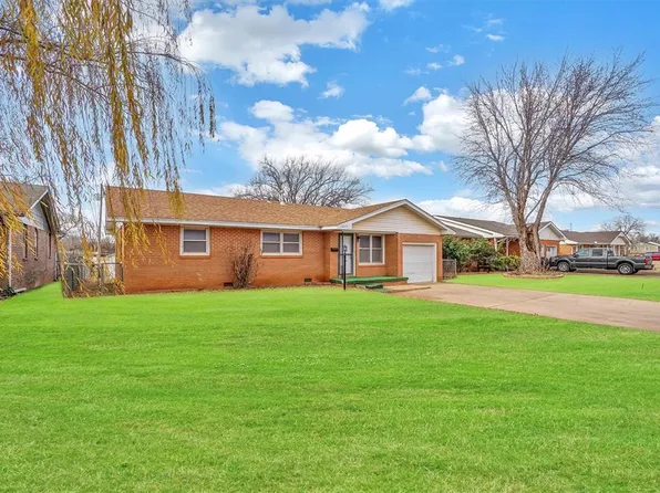 1211 Colorado Ave, Elk City, OK 73644