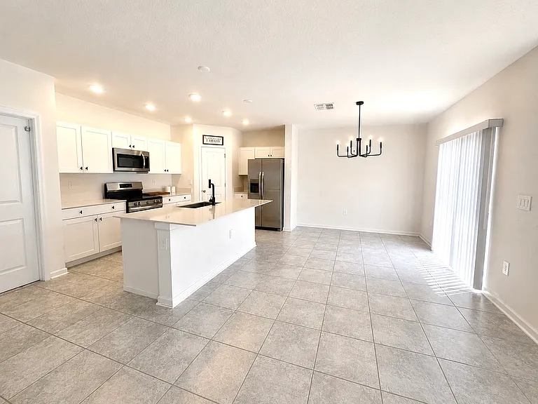 518 Sea Turtle Ln — Photo 3