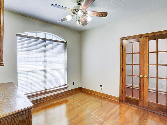 2nd image of 32614 Riverwood Dr