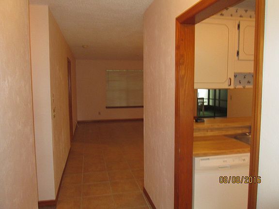 2nd image of 1085 Oak Forest Cir