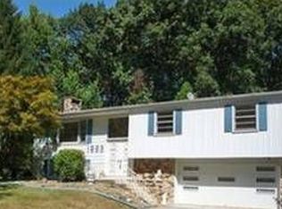 1853 Lawndale Dr, Valparaiso, IN 46383