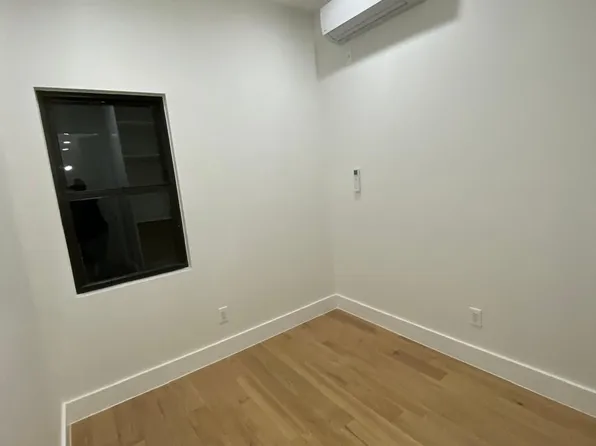 6 Saint Nichlas Avenue image 7 of 21