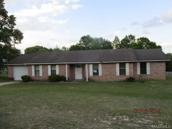 110 Lilac Ln, Troy, AL 36081