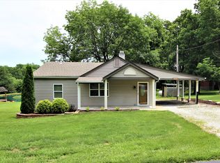 2622 Oak Dr, O'Fallon, MO 63368