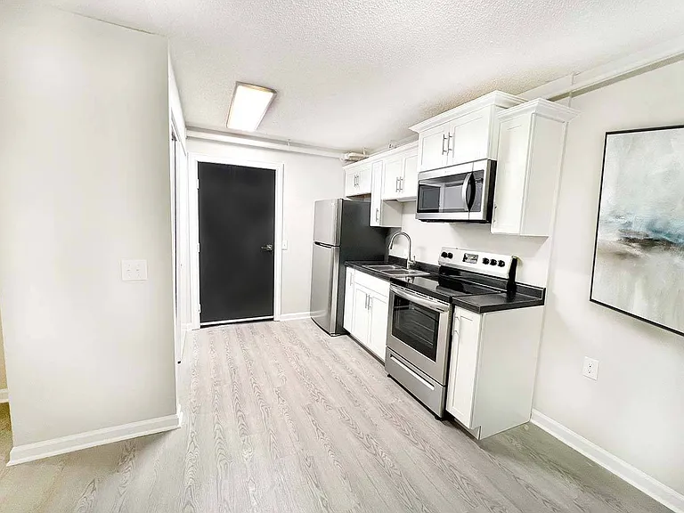 Studio Kitchen