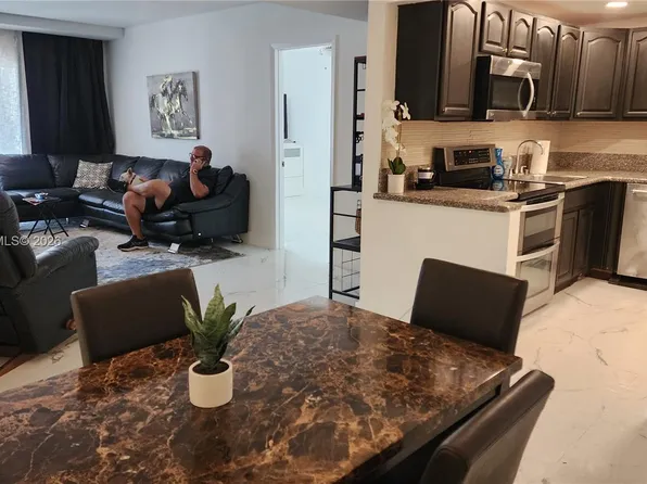 450 NW 20th St #1030, Boca Raton, FL 33431