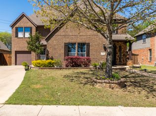 2688 Waters Edge Dr, Grand Prairie, TX 75054
