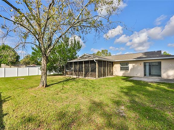 5th image of 7206 Woodbrook Dr