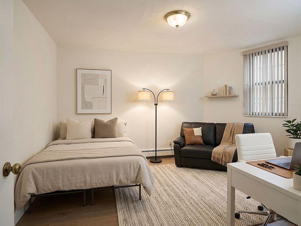1st image of 550 Massachusetts Ave APT 3
