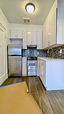 5th image of 138 W 92nd St APT 4F