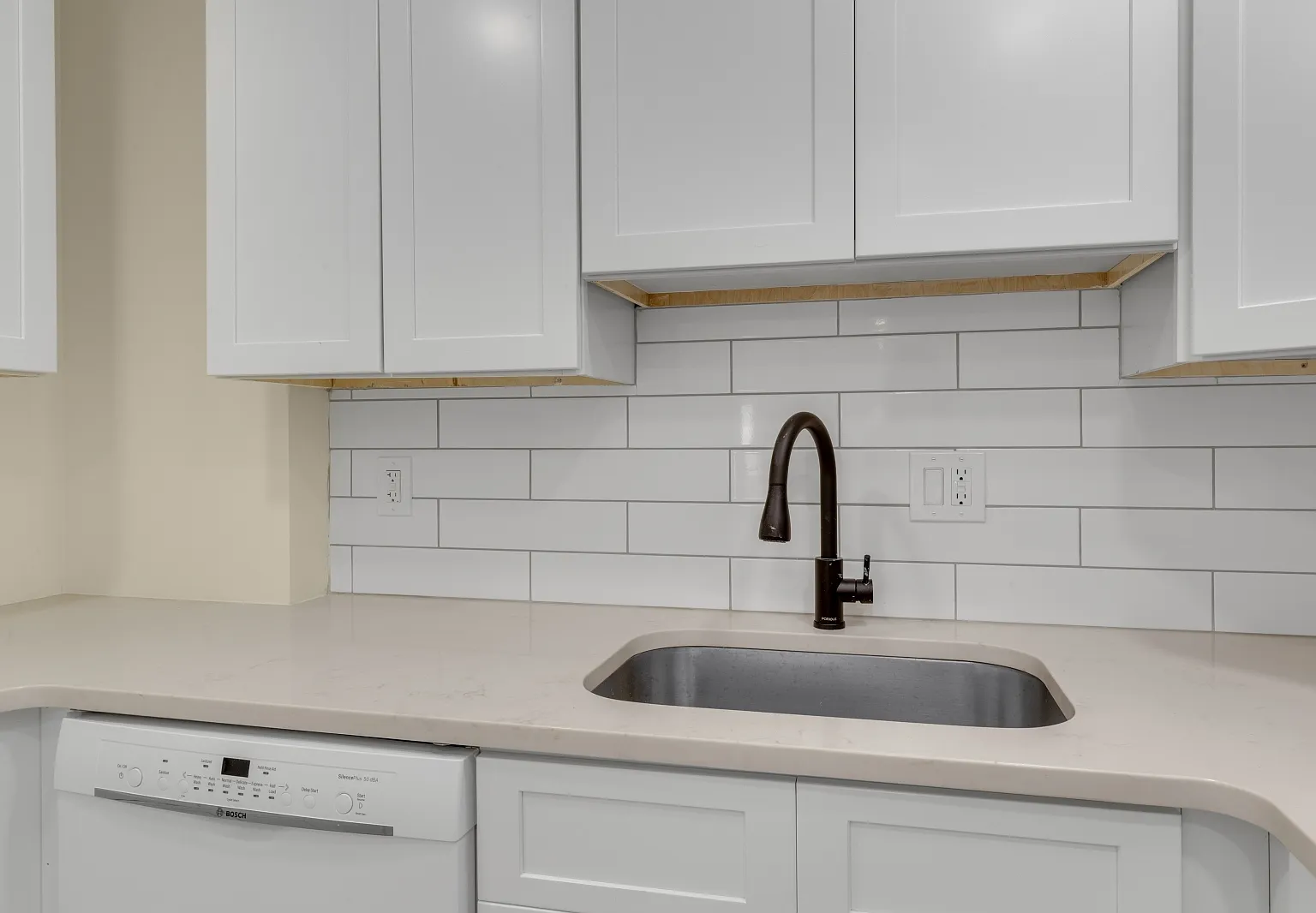 Studio, 700 sqft, $1,350 — Photo 4