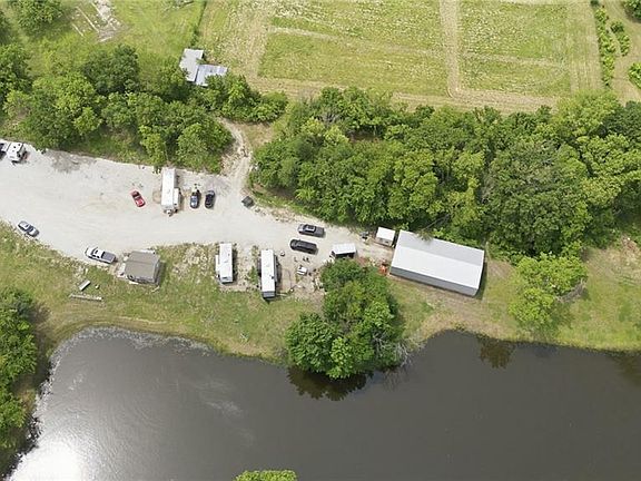 4th image of 1276 1800th St