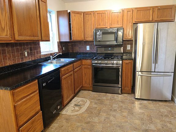 4th image of 17 Oxwood Cir