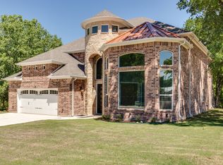 308 Familia Ct, Azle, TX 76020