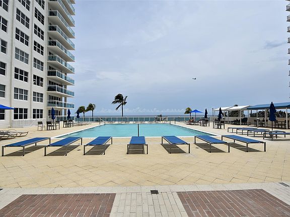 4th image of 3900 Galt Ocean Drive #810