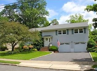 535 Columbia St, New Milford, NJ 07646