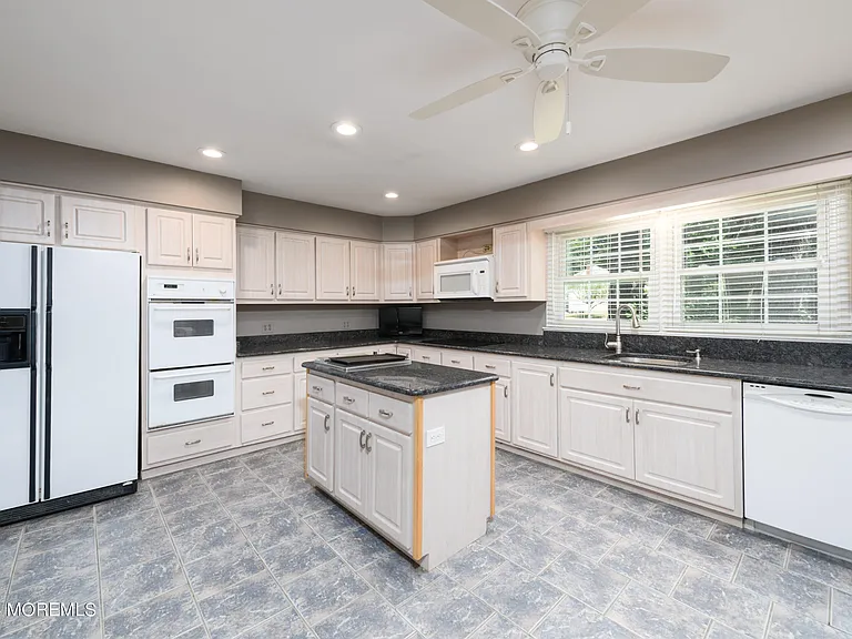 2229 Fromkin Dr — Photo 8