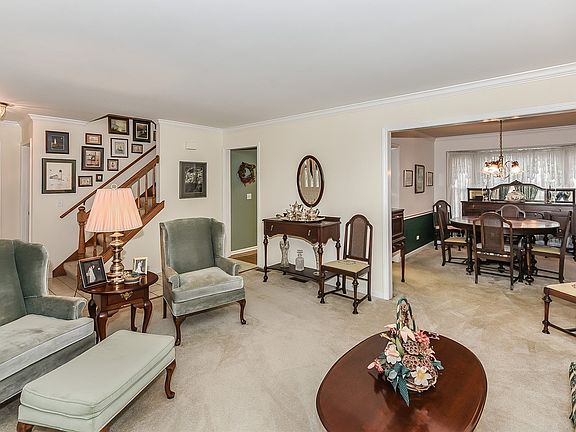 5th image of 2651 Cheshire Dr