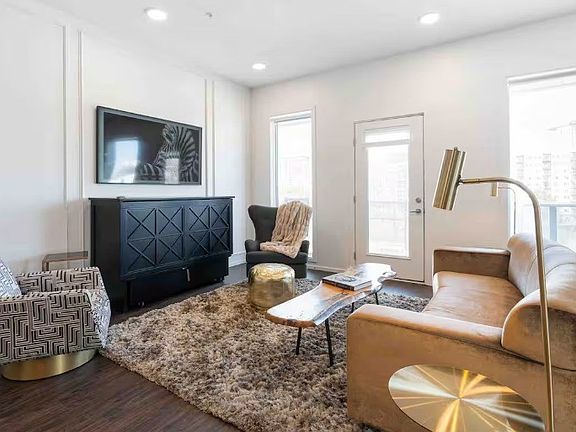 4th image of 920 South St #216