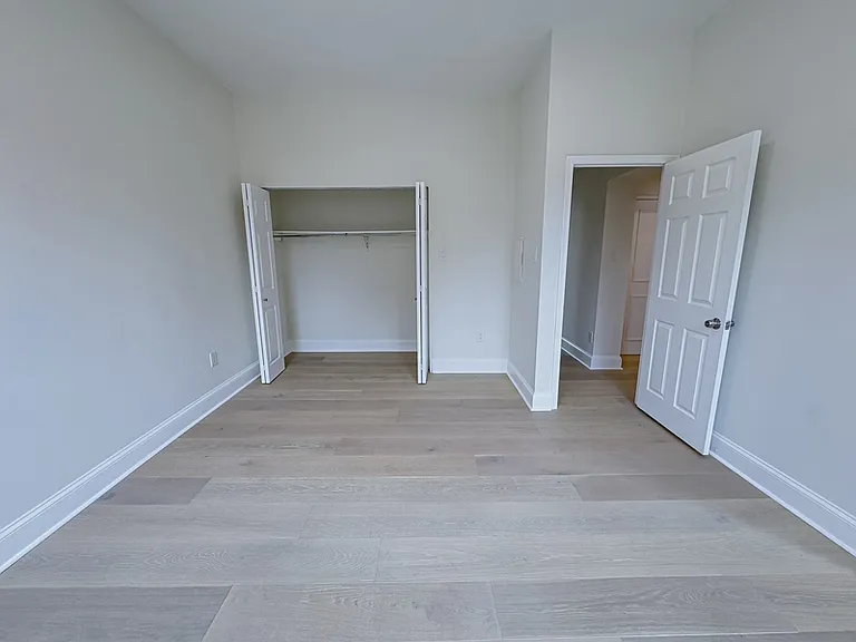 1703 Green St #4 — Photo 24