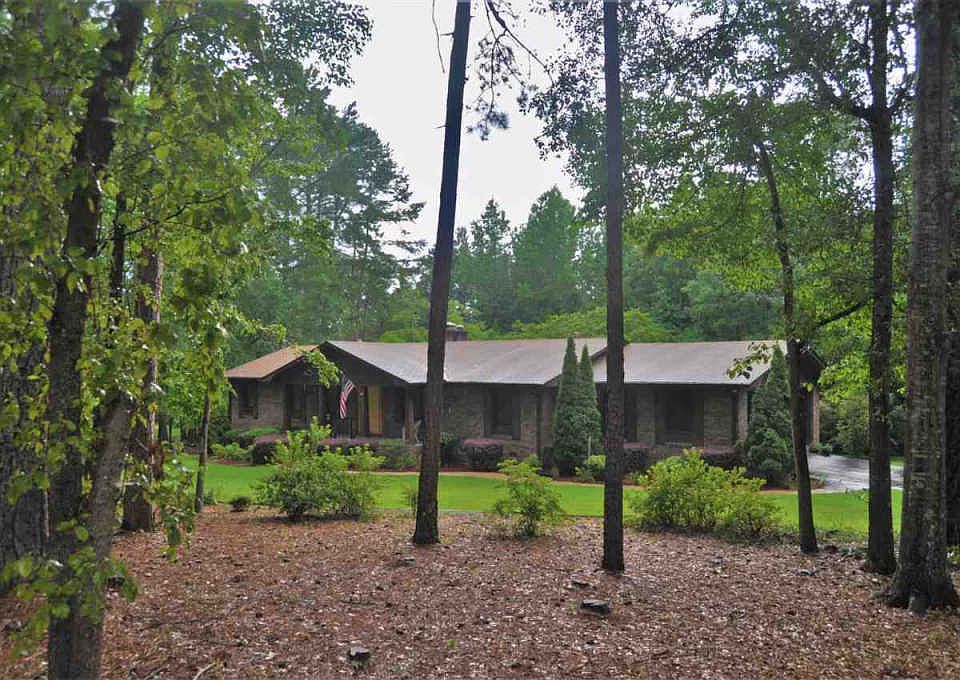 1st image of 489 Dogwood Ln