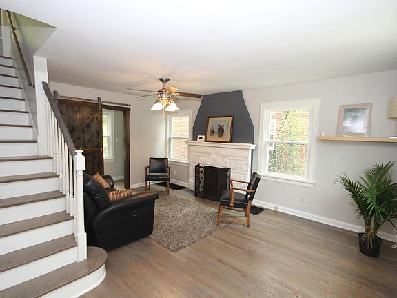 3rd image of 6318 Fairhurst Ave