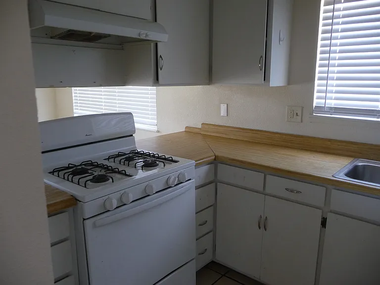 Juniper St — Photo 2