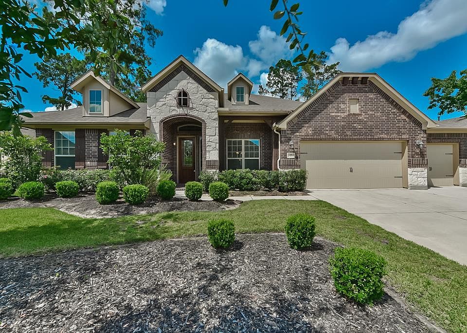 1st image of 18 Tioga Pl