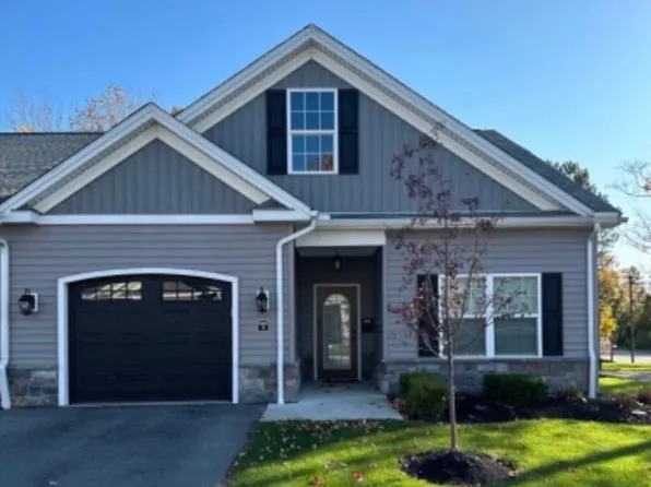 5281 Chestnut Rdg, Orchard Park, NY 14127